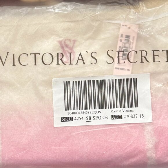 VS Ombre Beach Tote - Picture 4 of 4